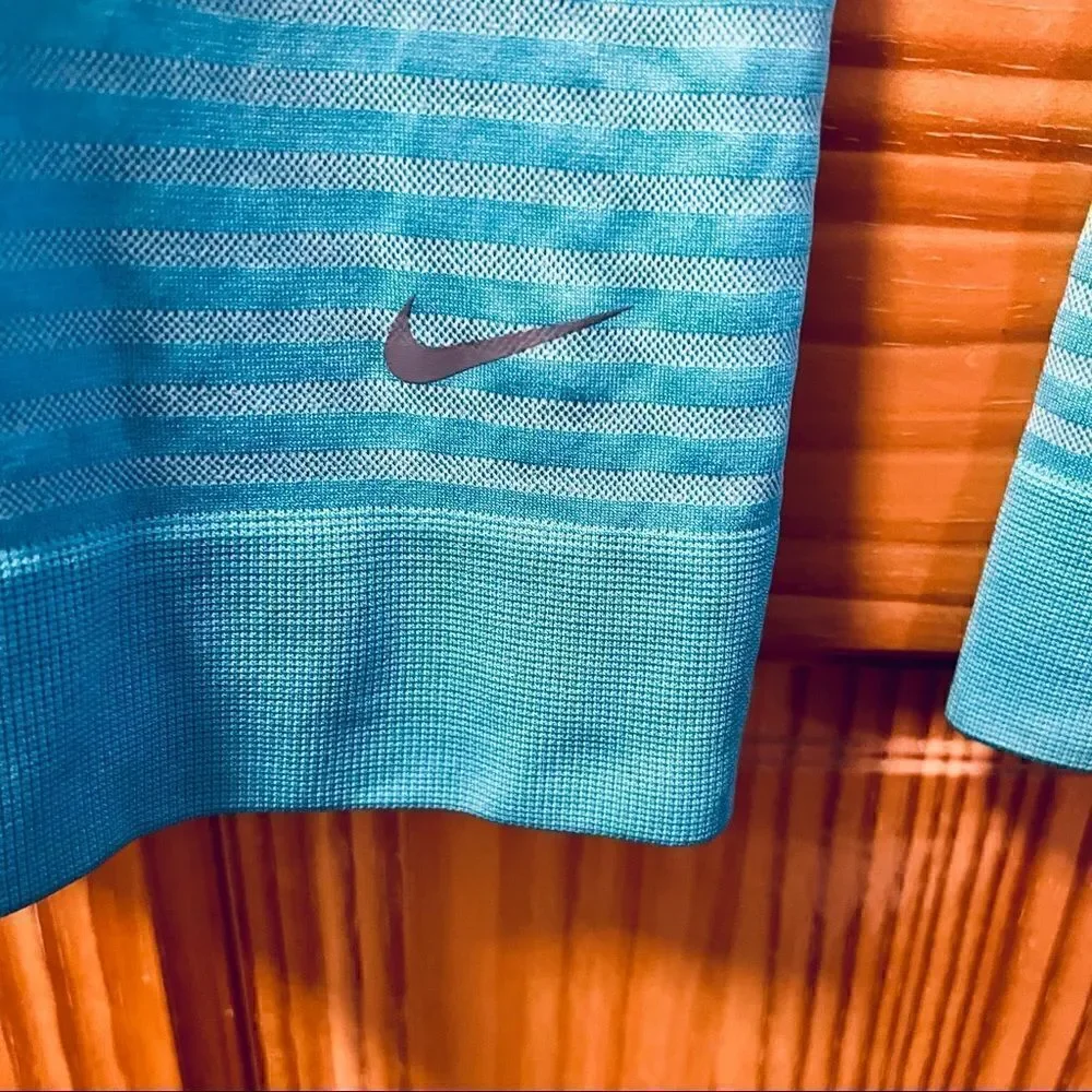 Nike Dri Fit light blue long sleeve moisture wicking long technical shirt top XS